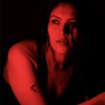 Shruti Bapna Instagram - ❤️🌹🖤 Through the lens of @vikasbalram 💥 . . . . . #faded #portrait #photoshoot #photography #shootideas #stills #darkred