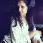 Shruti Bapna Instagram - ✌🎙🎧☺ #voicing #audiobooks #storytel #voiceartist #shrutibapna