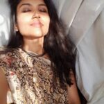 Shruti Bapna Instagram - Work from home😛 #actorlife #ourkindazoommeetings #shrutibapna