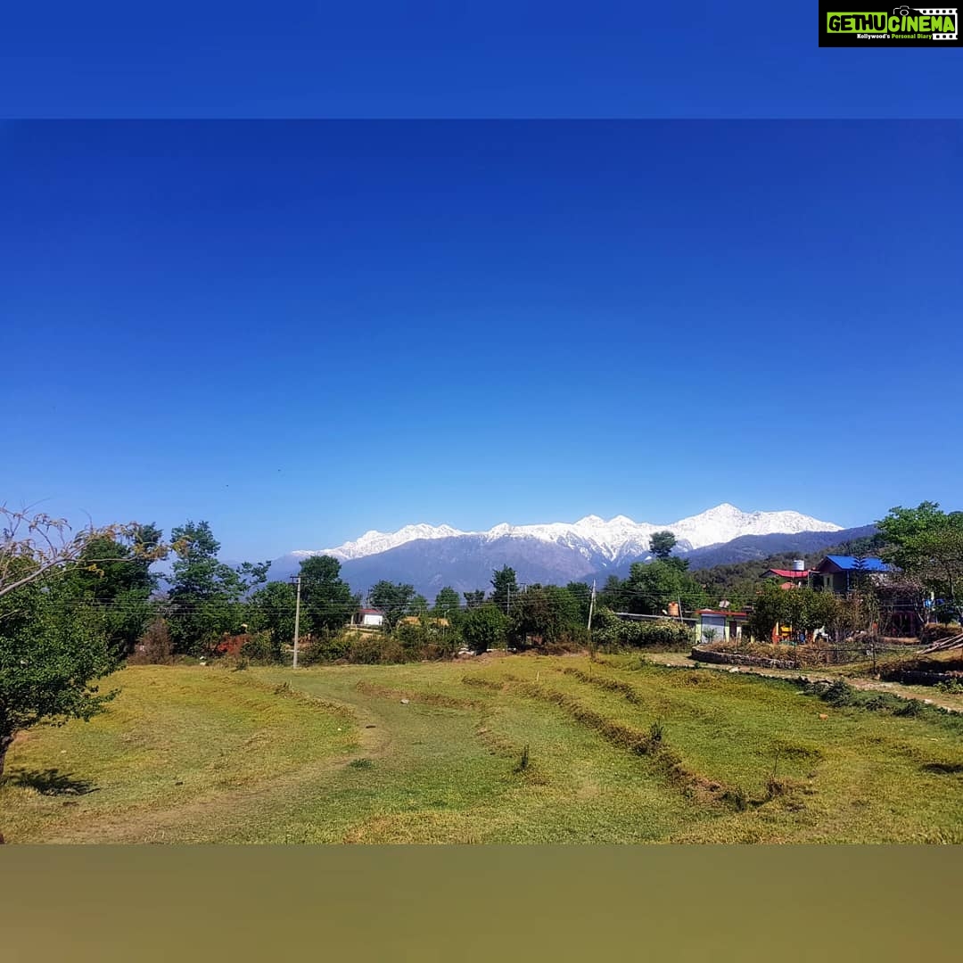 Shruti Bapna Instagram - So thankful to be finally be able to resume my solo travels after nearly 2 years! to one of my favourite places Himachal! Sending y'all lots of good wishes, healing and love from the mountains ๐๐ป Stay healthy and safe๐ . . . . . #himachal #mountains #himalayas #solotraveller Himachal Pradesh