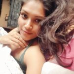 Shruti Bapna Instagram - Lazy selfie day 💚 #siesta #norush #napitout