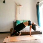 Shruti Bapna Instagram – Yoga practise ☻ #stability #strength #yogawheel #yogaflow #yoga #mindbodysoul #favoritetimeofday