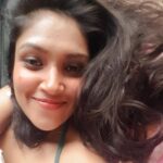 Shruti Bapna Instagram - Lazy selfie day 💚 #siesta #norush #napitout