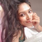 Shruti Bapna Instagram - Lazy selfie day 💚 #siesta #norush #napitout