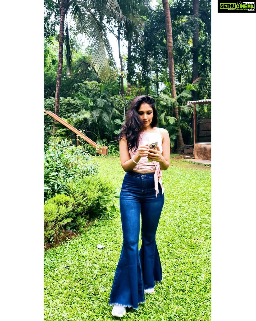 Shruti Bapna Instagram - 🙋♀️ sup! #celebratinglife #countyourblessings #shrutibapna Wild Child