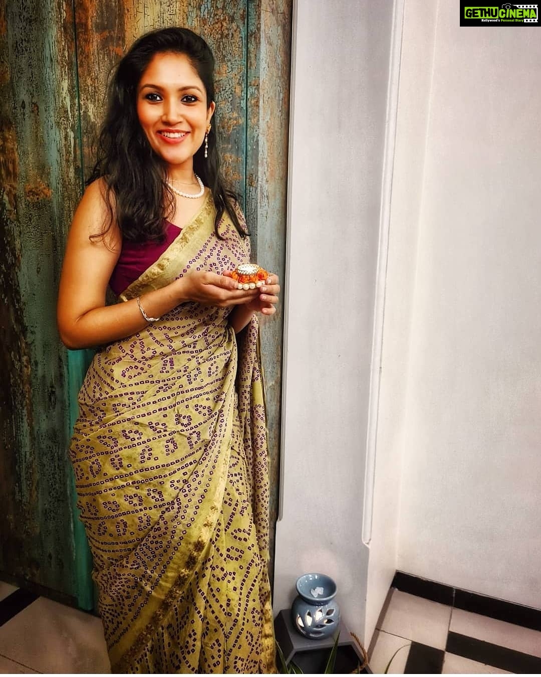 Shruti Bapna Instagram - Sending you all some more Diwali love and ...