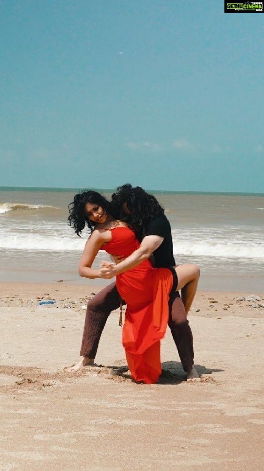 Shruti Bapna Instagram - Here's something special for you guys...hope you like it... Enjoy βΊοΈ Chitrakut releases 20th May 2022 @chitrakutfilm Choreographed by @kunal_om_flamenco_india ππ Shot & edited by @adityabhansali_ ππ #Maanle from @chitrakutfilm @arijitsingh @sonymusicindia #Chitrakut Produced by @a_arabiyan, Directed by @himanshuthemalik @auritrag @vibhoremayank @itsnainatrivedi @shrutitheactor @kiran_srinivas_official @platoondistribution @mlcsus18 @staceymarbrey @anshuman_singh_bisen @thequaintsculpt @adi_krishna1 @photowalababa @vijay_kadali @someshsaha @mallhargoenka @divyaunnyfilms #bollywooddance #bollywoodsong #arijitsingh #Chitrakut