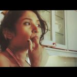 Shruti Bapna Instagram - Here is the track Maan le from Chitrakut! In the soulful voice of @arijitsingh composed by @someshsaha Enjoy!! @chitrakutfilm @himanshuthemalik @staceymarbrey @a_arabiyan @sonymusicindia @vibhoremayank @itsnainatrivedi @auritrag @rukhsaarsayed_artistry @thequaintsculpt @mallhargoenka #chitrakut #arijitsingh #maanle #sonymusic