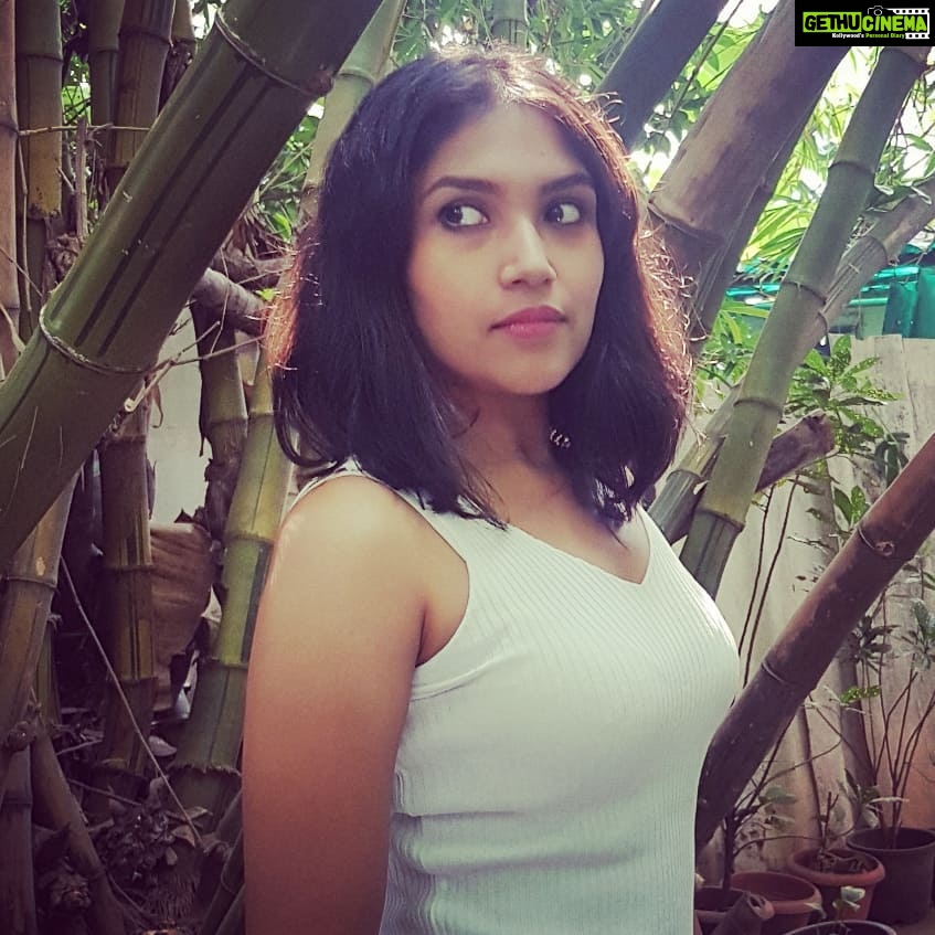Shruti Bapna Instagram - 🙆♀️🤷♀️👀 #shrutibapna