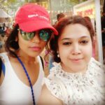 Shruti Bapna Instagram – Long afternoons with a friend who’s like a sister and a sister who’s like a friend ❤ 
#shrutibapna #cap #redcap #hat #blackhat Mumbai, Maharashtra