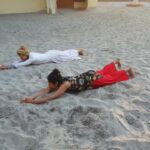 Shruti Bapna Instagram - That was a good workout 😅 I had had some really profound and enriching experiences when I had visited this lovely abode of Krishna #vrindavan This one clearly stands out 😜 #vrindavandiaries #krishna #sand #rolling #rollinginthesand #rituals #indian #indianrituals #jaishrikrishna #radheradhe #ramanreti #shrutibapna