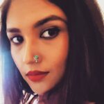 Shruti Bapna Instagram - Just🤷‍♀️ #tuesdaymorning #nosepin #indianethnicwear #shrutibapna