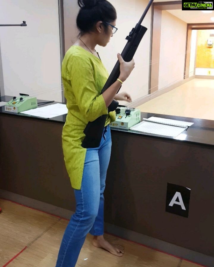 Shruti Bapna Instagram - I found love 😍 #breaking #loading #rifleshooting #aim #guns #shrutibapna