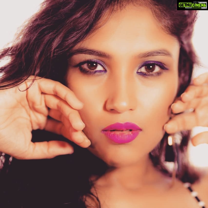 Shruti Bapna Instagram - I don't know what to write...you can... Clicked by cutie @boxwithoutboundaries #shrutibapna