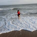 Shruti Bapna Instagram – Slo Mo Shru 😄 pure joy! this act! Mandavi Beach Kutch
