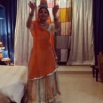 Shruti Bapna Instagram - #chirmi ❤️#rajasthanifolk #rajasthanidance #shrutibapna