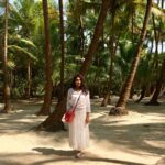 Shruti Bapna Instagram - Shoots like these! ❤️ Bhogwe beach