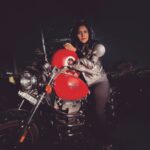 Shruti Bapna Instagram - Suits me?😋 What do you think! Tell me what you ride in the comments 🏍️ . . . . . #royalenfield #royalenfieldindia #meteor350 #womanstyle #womanrider #bikergirls