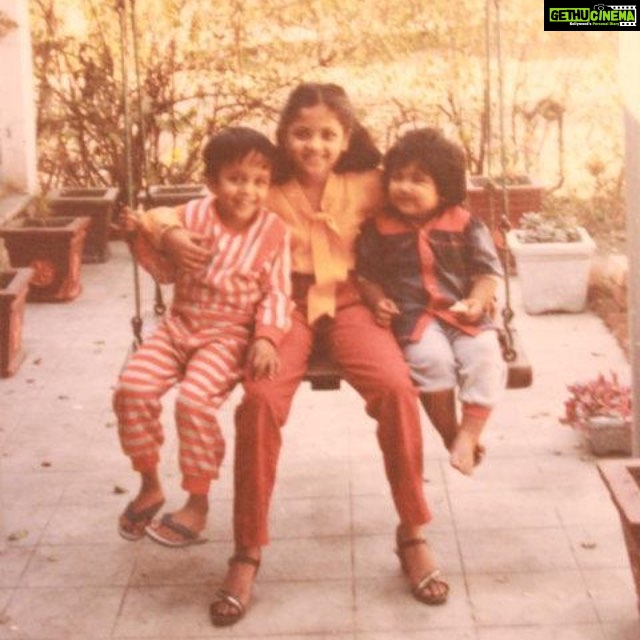 Shruti Bapna Instagram - L to R- The genius, the genuine and the glutton 🙈😆 sibling love! Have a great rakhee 💖