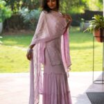 Shruti Bapna Instagram - Naina thag lenge 💖 . . . . . #portrait #indianfashion #shararasuit #fashionstyle #fashionphotography #instafashion #instatrend #indiatravel #poolvilla #shrutibapna