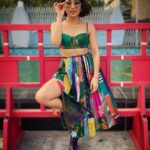 Shweta Tripathi Instagram - Pehli baar itney saare logon ke saath apna 💛 share kiya. Bahut accha laga :)) Thank you @spokenfest for making me a part of your family 🤗🤗 Also biiig shout out to my girls who made sure I felt 😎✨ cause tummy mein tou 🦋 ka playground tha! Thank you @purplerhapsody @krisann.figueiredo.mua @monica_nim @makeupbyvirja @priyamittal23 🫶🏼 #BattataStyleFiles #SustainableSundari