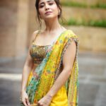 Shweta Tripathi Instagram – Battata banni pataka 💥 

Wearing: @sonamluthria @curiocottagejewelry 
📸 @harshjanii 
Styled by @purplerhapsody 
MUA: @nisha.karna 
Hair: @foram_gotecha 
Style team: @monica_nim