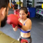 Shweta Tripathi Instagram – Golu 3.0 @battatawada ready for action in Mirzapur!

#mirzapur #mirzapur3 #golu #readyforaction #fighter #reelit #feelit #hardworkpaysoffs #abs #strongbody #strongmind #instagramreel #eyeofthetiger #harharmahadev