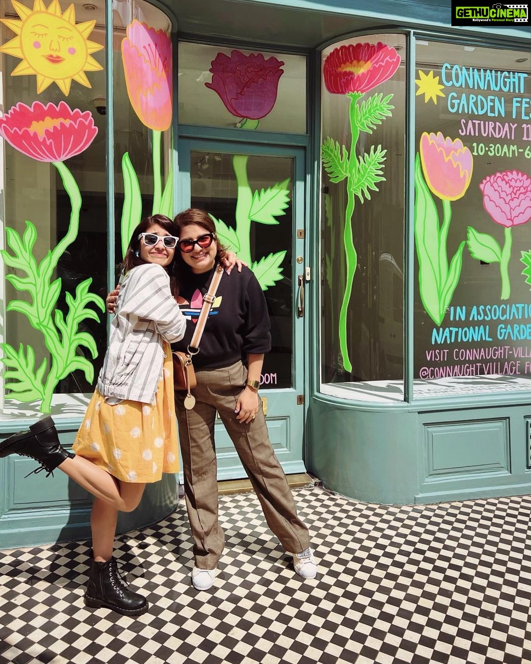 Shweta Tripathi Instagram - Meri jaane jigar jaane mann, my little sister in a friend, jo har plan ke liye boley haan, aasha hai bestie aisa ho sabkaaaaa!! My Mallllzu happppppppy birthday to you π€π¦π¦ππͺ·ππ¦π¦β¨ London, United Kingdom
