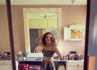 Shweta Tripathi Instagram - Pehli baar itney saare logon ke saath apna 💛 share kiya. Bahut accha laga :)) Thank you @spokenfest for making me a part of your family 🤗🤗 Also biiig shout out to my girls who made sure I felt 😎✨ cause tummy mein tou 🦋 ka playground tha! Thank you @purplerhapsody @krisann.figueiredo.mua @monica_nim @makeupbyvirja @priyamittal23 🫶🏼 #BattataStyleFiles #SustainableSundari