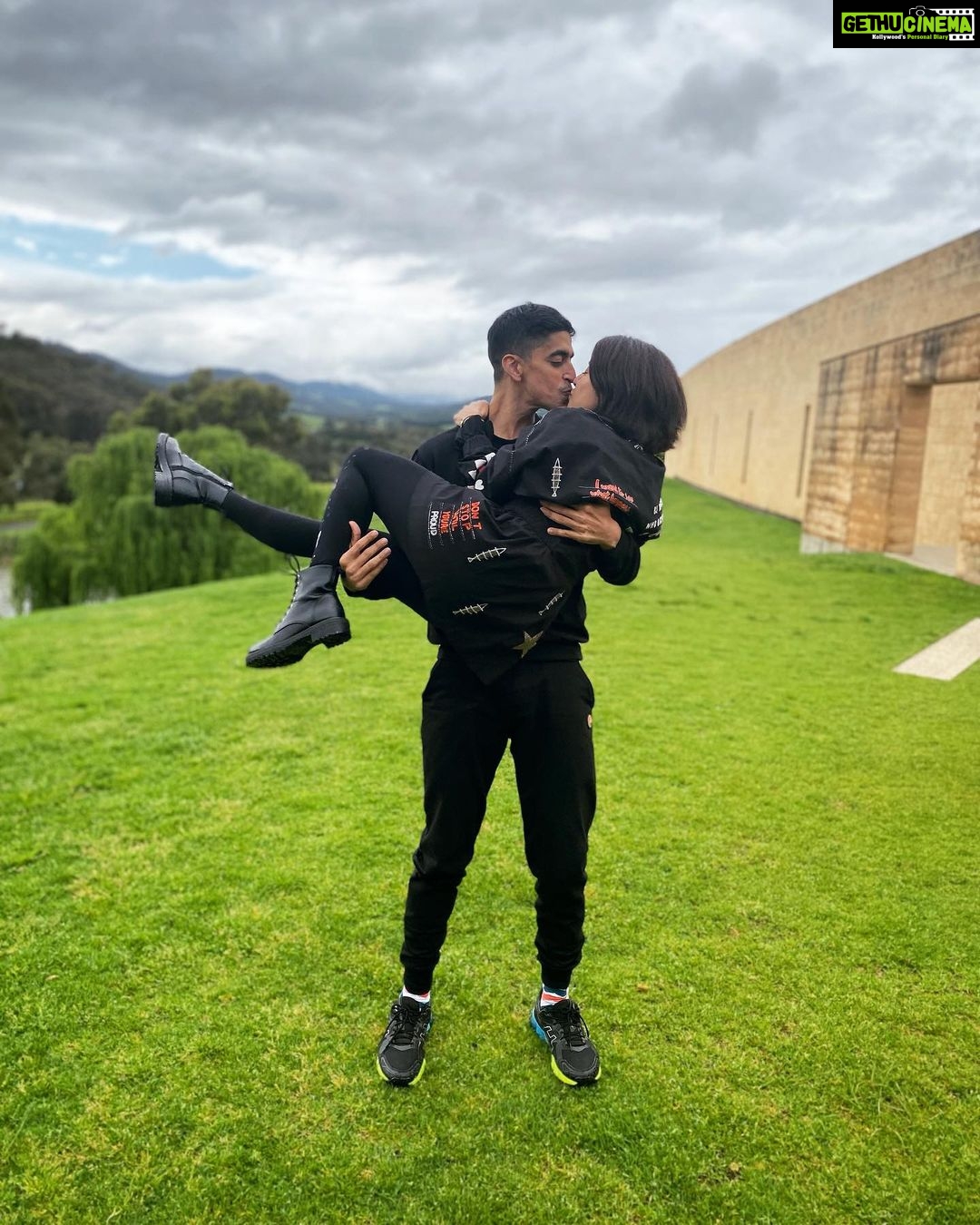 Shweta Tripathi Instagram - If you are happy and you know it, jump in the air, jump jump! And that’s exactly what we did after being silly on Puffing Billy. One of the best meals and views I’ve had @_tarrawarra_ 🍷✨ with the cutest host @thecuriouscass 🥰 Wearing @shahinmannan @londonrag_in & @oliviadar #SeeAustralia #Vineyard #TataBattata Tarrawarra Vineyard