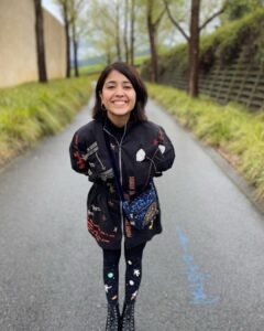 Shweta Tripathi Instagram - If you are happy and you know it, jump in the air, jump jump! And that’s exactly what we did after being silly on Puffing Billy. One of the best meals and views I’ve had @_tarrawarra_ 🍷✨ with the cutest host @thecuriouscass 🥰 Wearing @shahinmannan @londonrag_in & @oliviadar #SeeAustralia #Vineyard #TataBattata Tarrawarra Vineyard