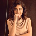 Shweta Tripathi Instagram - Let the good times rollll✨ 📸: @nuclearpasta42 Stylist: @purplerhapsody MUA: @nisha.karna Hair: @foram_gotecha Style team: @monica_nim Wearing: @refash_ @reke.nekt @refash_ @Inaya_accessories @the_loom_art #SunainaSays #EscaypeLive #HotstarSpecials @one_life_studios_official @disneyplushotstar #BattataStyleFiles #SustainableSundari