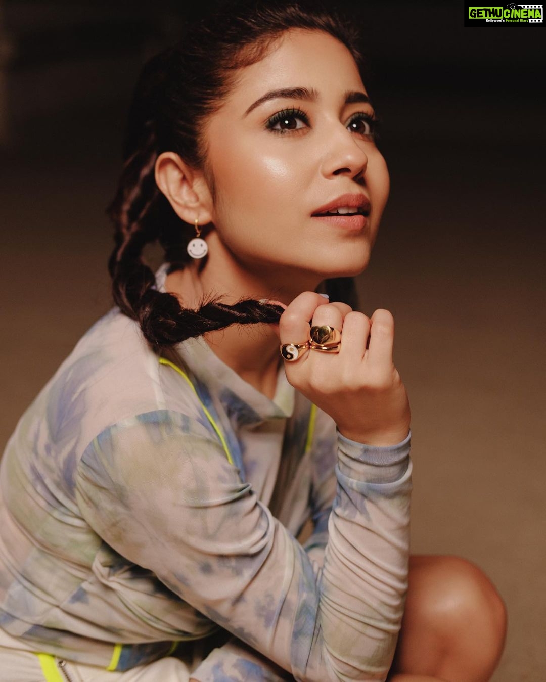 Shweta Tripathi Instagram - GQ SAID I'M YOUNG GQ SAID I'M INFLUENTIAL GQ IS ABSOLUTELY RIGHT 😛 @gqindia Wearing: @linetribe_ @Inaya_accessories @londonrag_in 📸: @harshjanii Stylist: @purplerhapsody Makeup: @nisha.karna Hair : @foram_gotecha Style team: @monica_nim #BattataStyleFiles