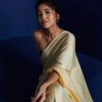 Shweta Tripathi Instagram - 🤍🖤💙 @primevideoin Wearing : @arokaofficial @anmoljewellers Stylist: @purplerhapsody Style team : @monica_nim Hair : @foram_gotecha Makeup : @nisha.karna Photographer : @harshjanii #SeeWhereItTakesYou #PrimeVideoPresentsIndia #BattataStyleFiles