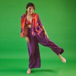 Shweta Tripathi Instagram - 🧡💜 yam-my Concept and illustrations: @priyamittal23 @yam.india Image courtesy: @_boragraphy Hair and Makeup : @nottthatbasic