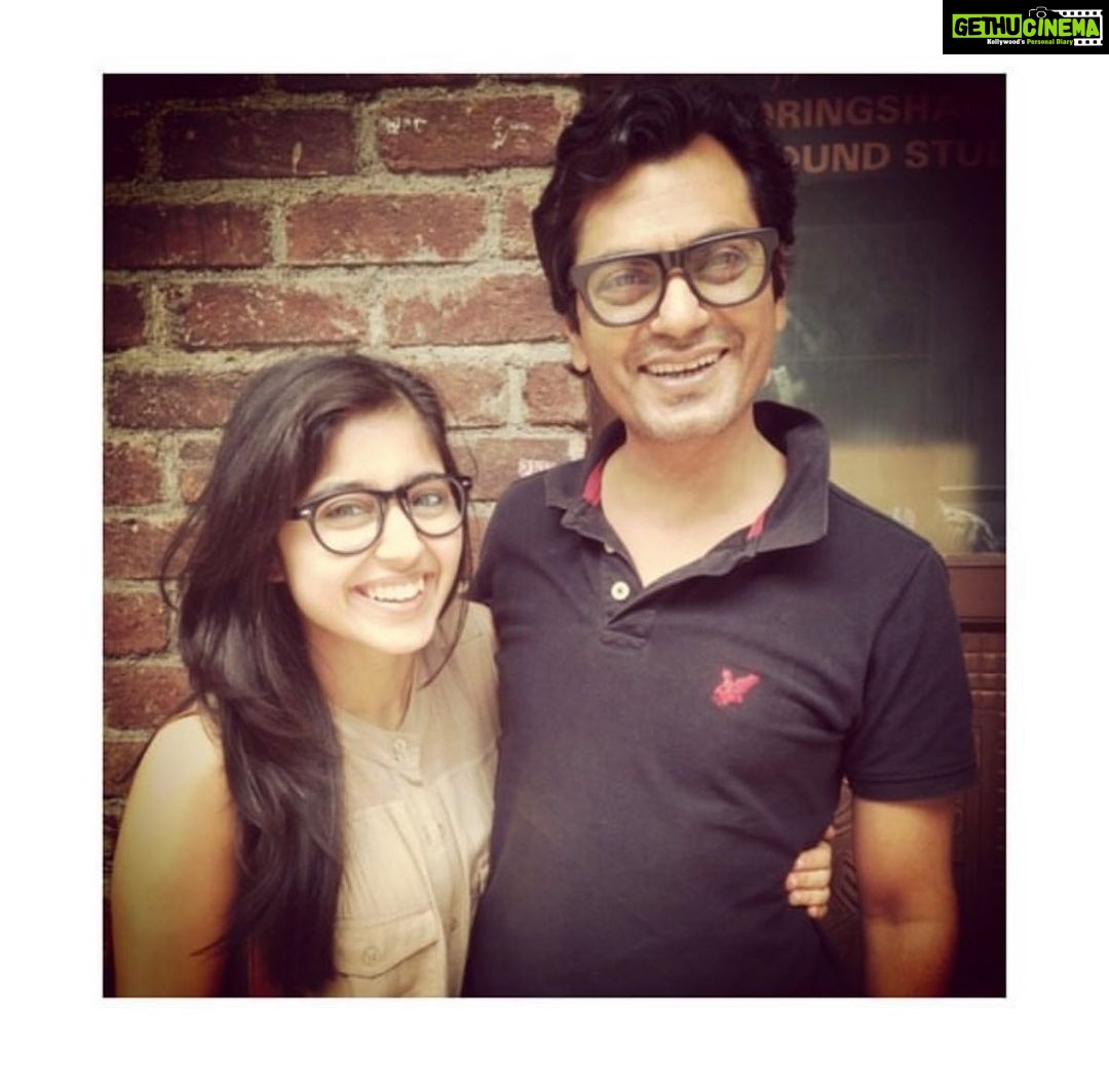 Shweta Tripathi Instagram - 6 years since the release. 11 years since shoot. My first international film festival. My first award. And ofcourse first thank you speech while receiving it :)) Working on #Haraamkhor with @nawazuddin._siddiqui bhai and being directed by @shloksharma shaped the actor that I am today. Poori film 16 din mein shot. Aur learnings lifetime ke liye. @kaalimaayee @achinjain20 @guneetmonga @siddharthdiwan @anuragkashyap10 thank you for being the rock solid support that can make any seed grow. SOOO much love to you all!!!! And a biiiig BIG thank you!!