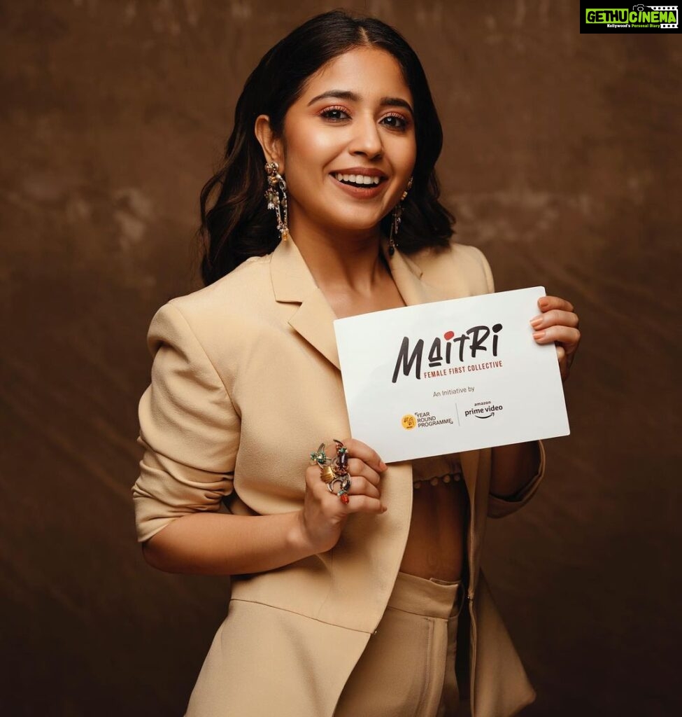 Shweta Tripathi Instagram - This one goes out to all my women..who keep raising the bar, motivate me to dream bigger and give me the 💪🏼 and ✨ to make them come true! Super happy+excited++thrilled to announce and be a part of this beautiful collaboration of @primevideoin and @mumbaifilmfestival, where we bring you, Maitri: Female First Collective, an initiative that celebrates women in the entertainment industry by fostering meaningful conversations and collaborations #MaitriWithPrimeAndMAMI 💙