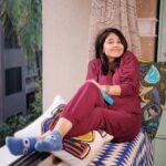 Shweta Tripathi Instagram - “Keep only those things that speak to your heart” bola @mariekondo didi ne and humne follow karna start kiya. I wanted to add a little ✨ to one of our corners and ended up doing the entire room 🙃 andddd I couldn’t be happier! @freedomtreehome sprinkled 🥰🤩🥳 all over 💚 (love their quality and designs) and @orchestratedchambers made it all fall into place! Surround yourself with joy and you’ll find a happier you 🌻 #MyHappyCorner #FreedomTree #FTTribe #HomeDecor