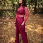 Shweta Tripathi Instagram - 🍧 in the ☀️ 📸 by @nisha.karna Styled by @purplerhapsody Make-up by @nisha.karna Hair @mehvish.majithia Wearing: @dramebaaz_by_rikita @equiivalence Style team: @monica_nim #BarbaraGordon #BatmanEkChakravyuh #BatmanUnburied @dcasia.official @spotifyindia #BattataStyleFiles