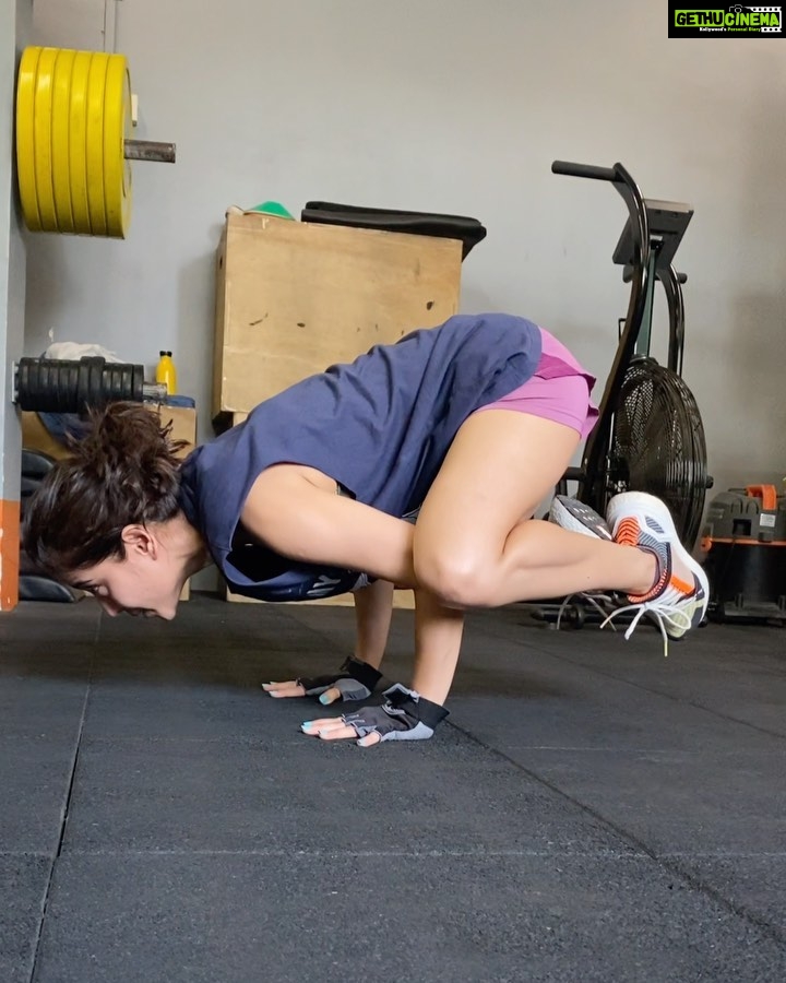 Shweta Tripathi Instagram - Trying to balance in the upside down 🙃 💪🏼+📸 = @tridevpandey