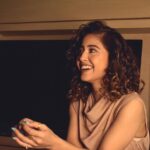 Shweta Tripathi Instagram - Let the good times rollll✨ 📸: @nuclearpasta42 Stylist: @purplerhapsody MUA: @nisha.karna Hair: @foram_gotecha Style team: @monica_nim Wearing: @refash_ @reke.nekt @Inaya_accessories @the_loom_art #SunainaSays #EscaypeLive #HotstarSpecials @one_life_studios_official @disneyplushotstar #BattataStyleFiles