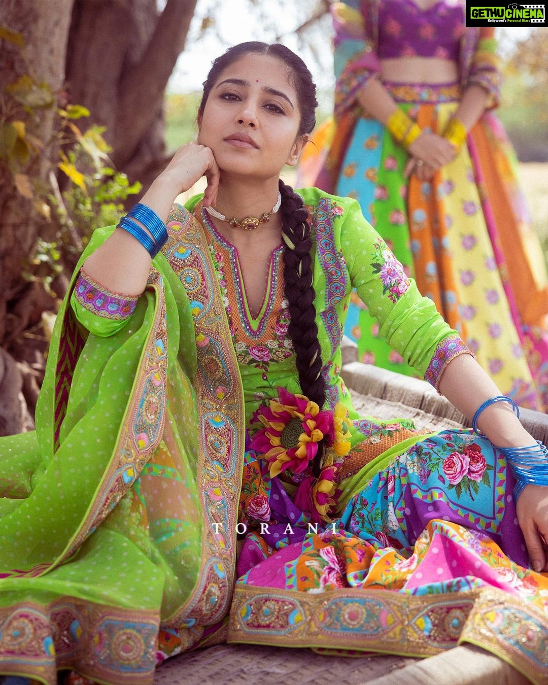 Shweta Tripathi Instagram - New favourite colour πβ¨ U N V E I L I N G ππ‘π¨π¨π₯ππ² β’ ΰ€ΰ₯ΰ€²ΰ₯ β’ ΰ¨ΰ©ΰ¨²ΰ© Swinging through a lifetime For @toraniofficial Story, concept & direction @karantorani Image courtesy @vanshvirmani Styling and image design @jahnvibansal Assistant director @asmipradeep Hair and make up @diva_rose21