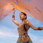 Shweta Tripathi Instagram - Hawa mein uddta jaye✨ U N V E I L I N G 𝐉𝐡𝐨𝐨𝐥𝐞𝐲 • झूले • ਝੂਲੇ Swinging through a lifetime Story, concept & direction @toraniofficial Image courtesy @vanshvirmani Styling and image design @jahnvibansal Assistant director @asmipradeep Hair and make up @diva_rose21