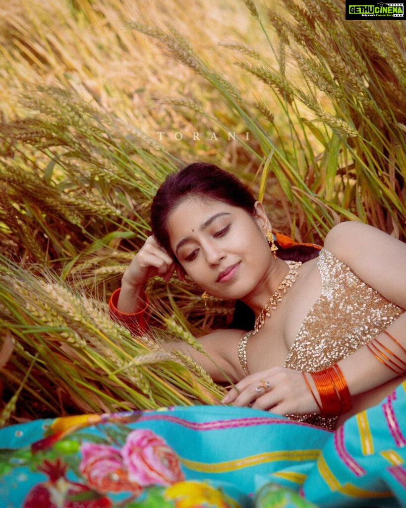 Shweta Tripathi Instagram - To dreaming, blooming, becoming. Every single day. Story, concept & direction @toraniofficial Image courtesy @vanshvirmani Styling and image design @jahnvibansal Assistant director @asmipradeep Hair and make up @diva_rose21