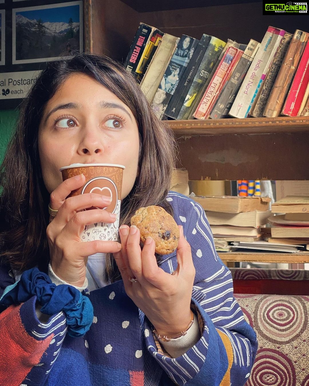 Shweta Tripathi Instagram - Dreaming π of cold coffees and cookies πͺ, mountains π and also the sea breeze π Shoots. Travel. People we meet. Things that make us who we are, who we want to be. Soon soon π€πΌππΌ Coming for all of it and all of you π€β¨ Manali, Himachal Pradesh