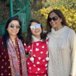 Shweta Tripathi Instagram - Unconditional and unlimited love givers, my biggest supporters, my Mumma and my Maiya ♥️ Happiness today and everyday to you 🌻✨