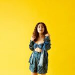 Shweta Tripathi Instagram - If you are happy and you know it, raise your hand!! Up upppp! 🙋🏽‍♀️🙋🏾‍♂️🙋🏾 Thank you 21 and hello 22!!✨ Concept and illustrations: @priyamittal23 @yam.india Image courtesy: @_boragraphy Hair and Makeup : @nottthatbasic