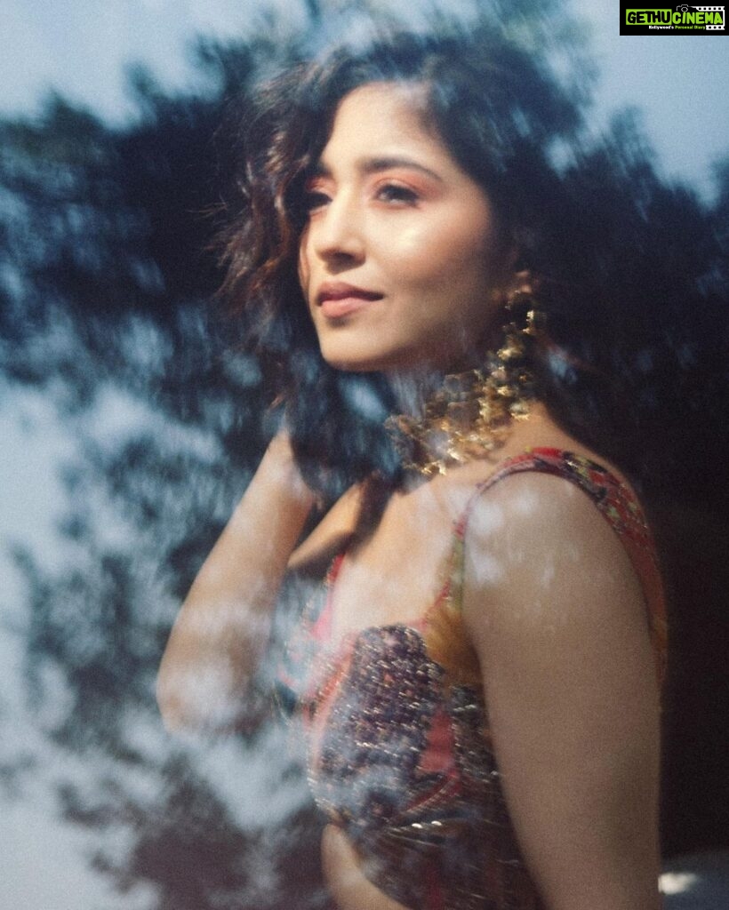 Shweta Tripathi Instagram - And my left profile 💁🏽‍♀️✨ Wearing @aisharaoofficial @studio.metallurgy 📸 @harshjanii Styled by @purplerhapsody HMU @hriyamarfatia