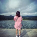 Shweta Tripathi Instagram - Pinky sending out some 💖 vibes for the week✨ 📸 @_slowcheeta_ Coorg Madikeri