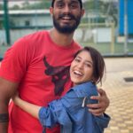 Shweta Tripathi Instagram - Pandeyji, aap sirf tan ki shakti nahi mann ki shakti bhi 💪🏼✨ kartey ho. Hamare bournvita ho aap aur complan bhi. Thank you for making me want to be the best and fittest version of myself 🤸🏾‍♀️🧿 @tridevpandey 🤗🕉♥️ 📸 @_slowcheeta_ ✨